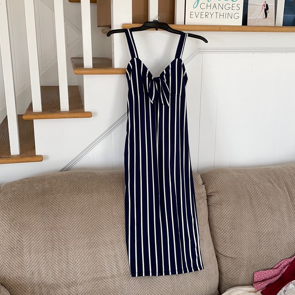 Navy dress with classy stripes! Cute bow too!